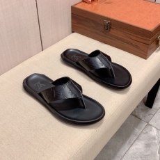 Louis Vuitton Slippers